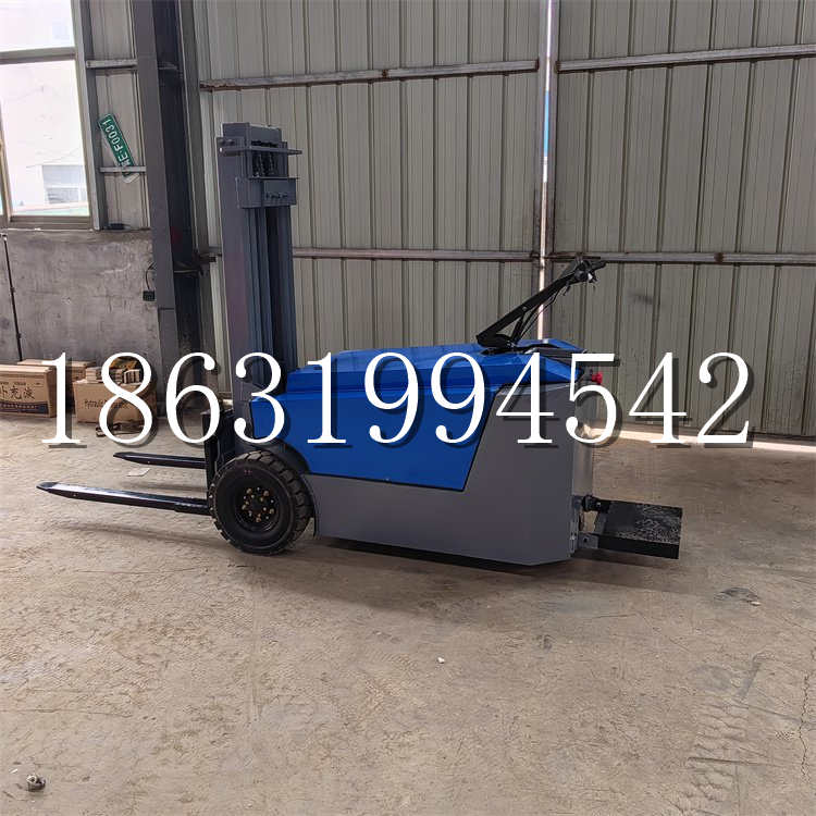 钟祥市全电动叉车插腿式堆高车液压装卸车1.5吨升高小型站驾式铲车